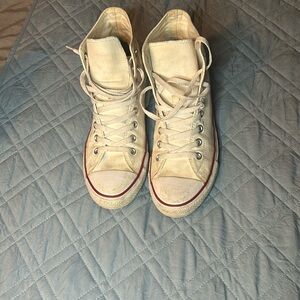 Converse All Star 
Size:9.5 Mens